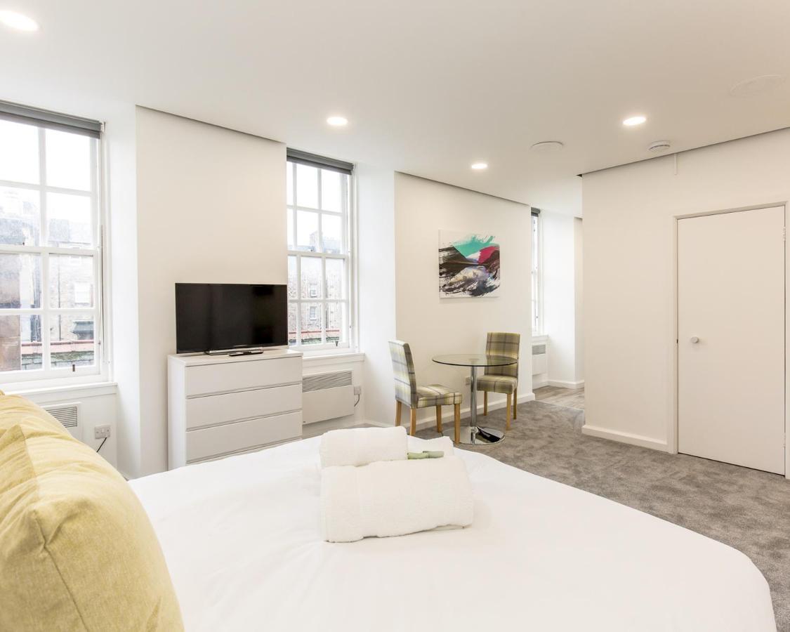 Refurbished Studio Next To The Royal Mile Appartement Edinburgh Buitenkant foto