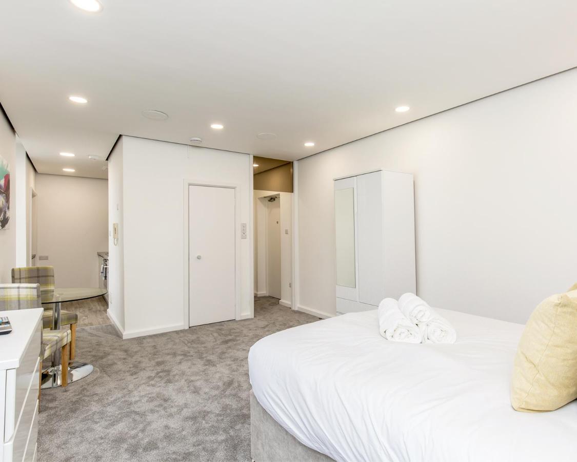 Refurbished Studio Next To The Royal Mile Appartement Edinburgh Buitenkant foto